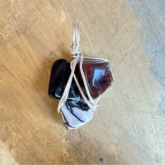 Wire Wrapped Stone Pendant - Picture 1 of 9